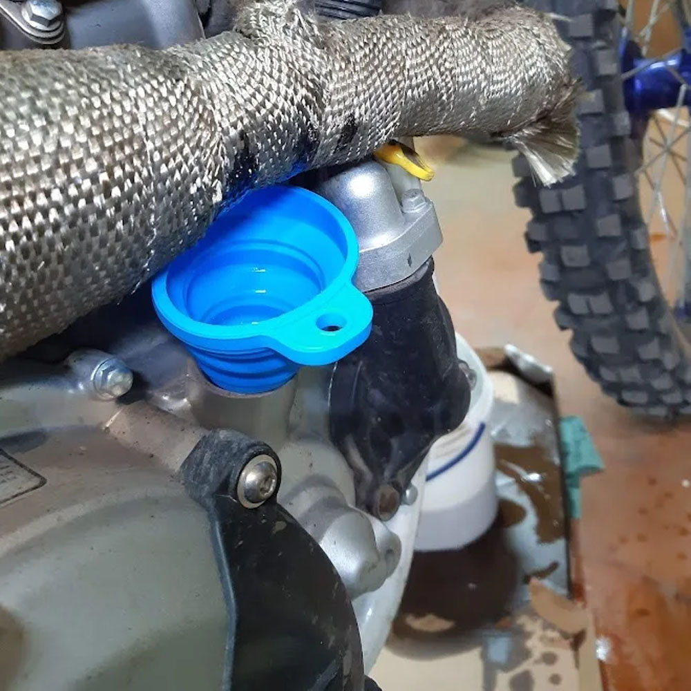 Imbuto motore per auto Imbuto  - Soap Making Jug recensione e prezzo